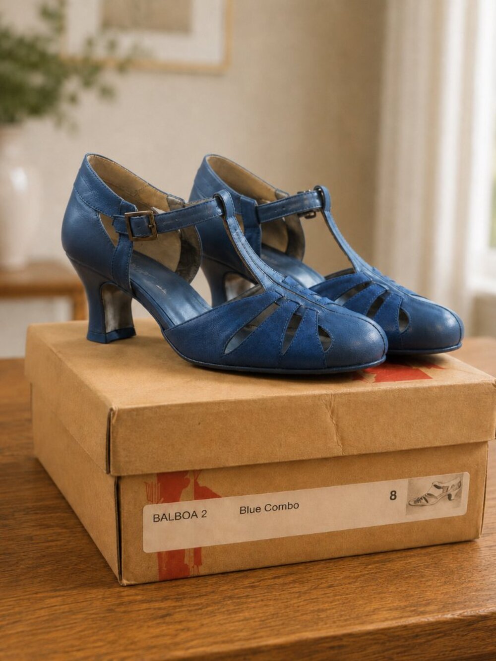 BRAND NEW Women's Vintage Balboa Dance Shoes (Blue) - Size 8